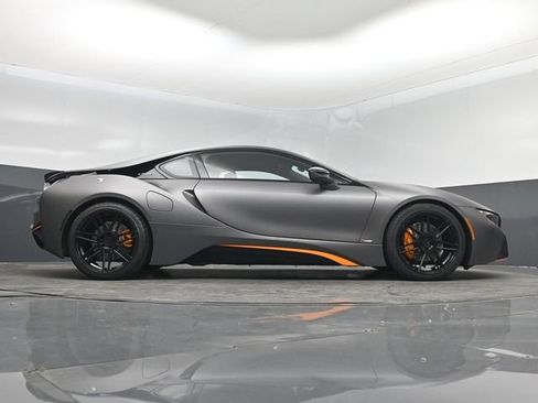Used 2019 BMW i8 Coupe AWD/4WD image 16