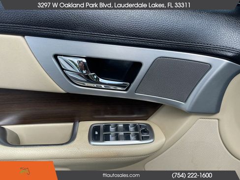 Used 2013 Jaguar XF 3.0 image 25