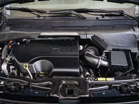 Used 2023 Land Rover Discovery Sport SE R-Dynamic image 32