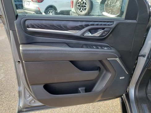 Used 2021 GMC Yukon Denali w/ Denali Premium Package image 10