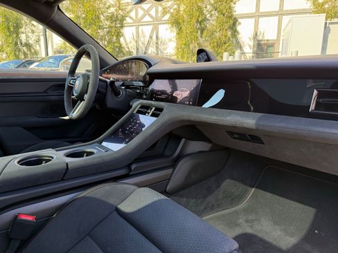 Certified 2025 Porsche Taycan GTS image 24