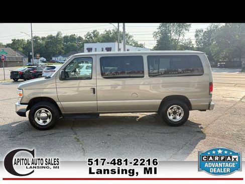 Used 2013 Ford E-150 and Econoline 150 Wagon RWD image 5