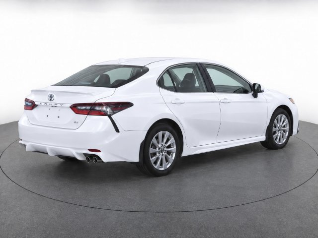 Used 2026 Toyota Camry SE FWD image 4