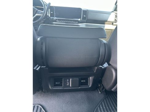Used 2024 Chevrolet Silverado 1500 LT AWD/4WD image 13