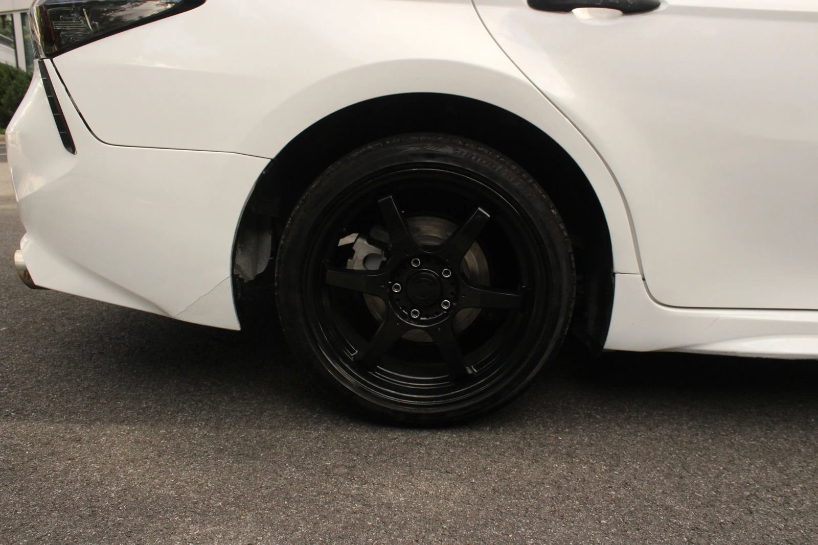 Used 2019 Toyota Camry SE FWD image 5