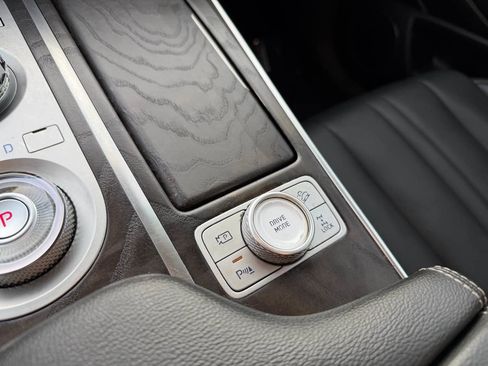 Used 2024 Genesis GV80 2.5T image 32