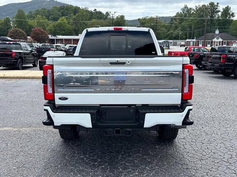 Used 2024 Ford F250 Platinum w/ FX4 Off-Road Package AWD/4WD image 6