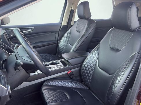 Used 2024 Ford Edge Titanium image 10