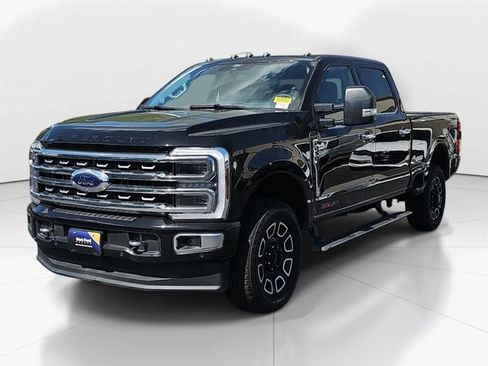 Used 2024 Ford F250 Platinum image 9