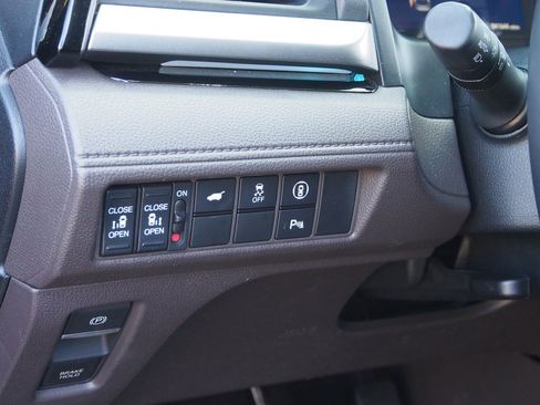Used 2023 Honda Odyssey Touring image 25