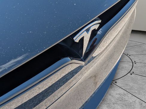 Used 2022 Tesla Model X Plaid AWD/4WD image 10