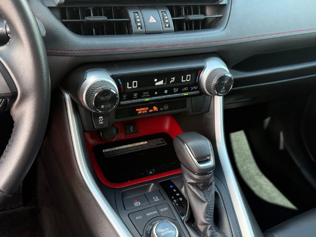Used 2020 Toyota RAV4 TRD Off-Road AWD/4WD image 18