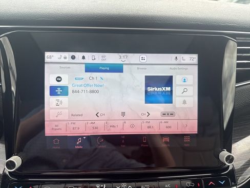 Used 2022 Jeep Wagoneer Series III w/ Premium Group I image 46