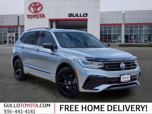 Used 2023 Volkswagen Tiguan SE R-Line FWD image 1