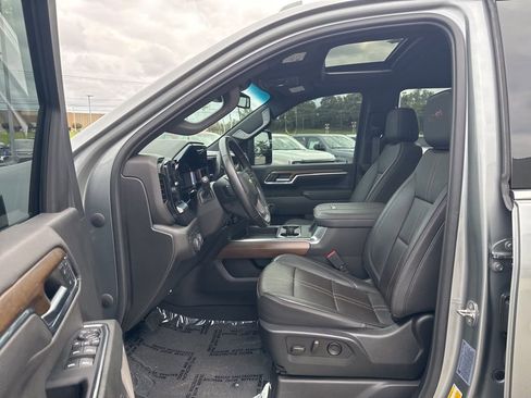 Used 2024 Chevrolet Silverado 2500 High Country w/ Z71 Off-Road Package image 11