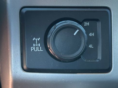 Used 2017 Ford F250 Lariat w/ Chrome Package image 24