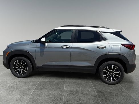 Certified 2023 Chevrolet TrailBlazer ACTIV FWD image 2
