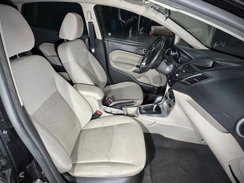 Used 2015 Ford Fiesta SE image 10