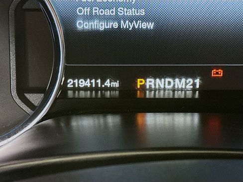 Used 2018 Ford F450 Platinum w/ Platinum Ultimate Package AWD/4WD image 15