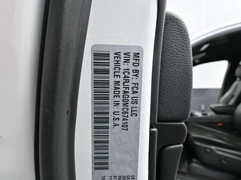 Used 2021 Jeep Grand Cherokee Laredo X AWD/4WD image 53