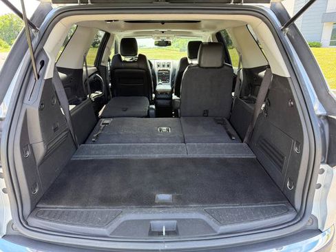 Used 2012 GMC Acadia SLT AWD/4WD image 25