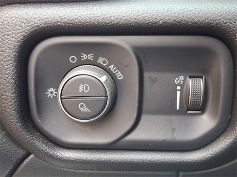 Used 2023 RAM 2500 Big Horn w/ Level 1 Equipment Group image 23