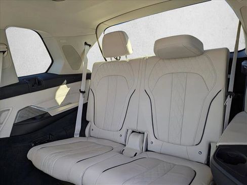 Used 2019 BMW X7 xDrive40i w/ Premium Package image 15