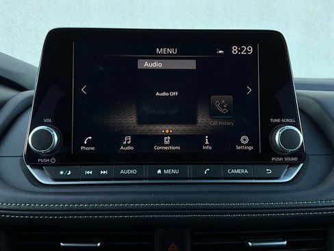 Used 2025 Nissan Rogue SV image 28