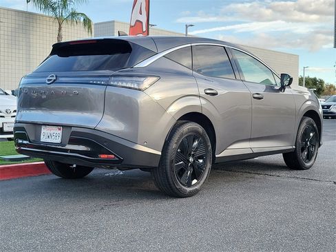 Used 2025 Nissan Murano SV image 29
