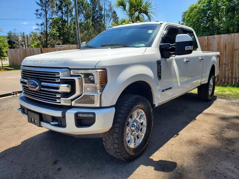Used 2022 Ford F250 Limited AWD/4WD image 3