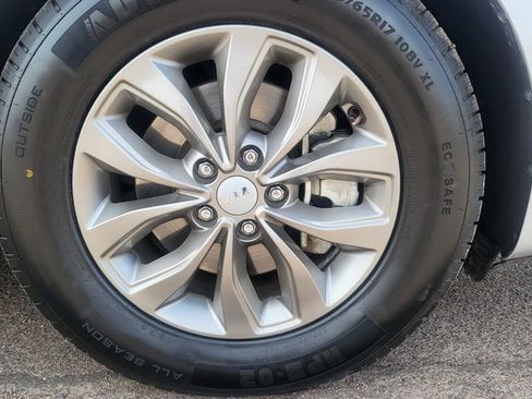 Used 2019 Kia Sedona LX FWD image 13