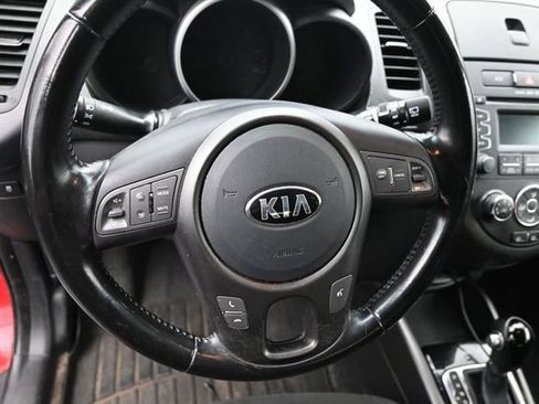 Used 2013 Kia Soul + FWD image 23