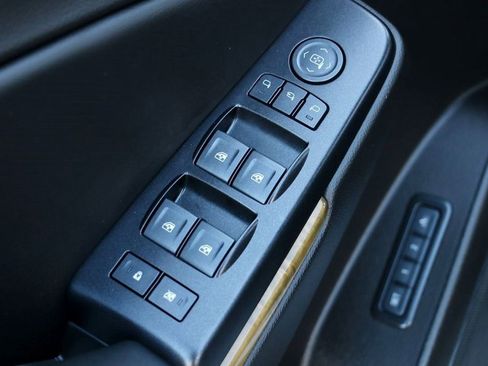 Used 2017 GMC Yukon Denali w/ Open Road Package image 19