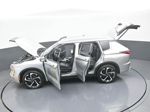 Used 2023 Mitsubishi Outlander SEL image 80