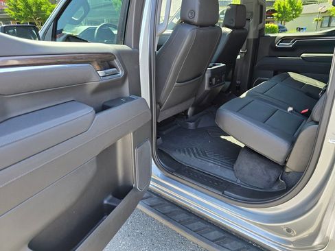 Used 2025 Chevrolet Silverado 1500 LT Trail Boss w/ Convenience Package II AWD/4WD image 19