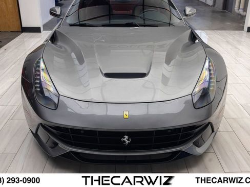 Used 2016 Ferrari F12 Berlinetta RWD image 11