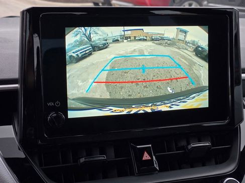 Used 2025 Toyota Corolla SE image 30