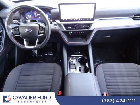 Certified 2025 Ford Explorer ST-Line AWD/4WD image 14