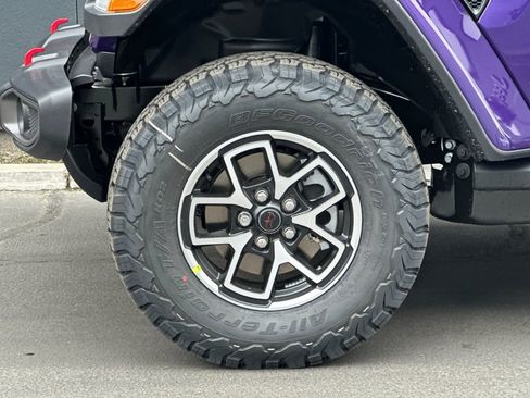 New 2026 Jeep Wrangler Unlimited Rubicon w/ Technology Group image 25