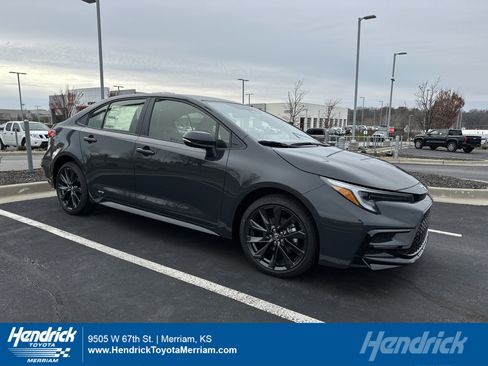 New 2026 Toyota Corolla SE image 1