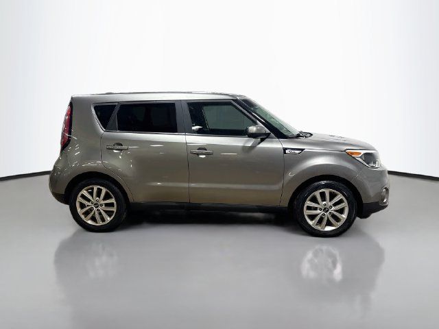 Used 2017 Kia Soul + FWD image 6