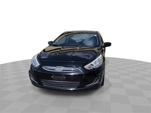 Used 2017 Hyundai Accent SE image 3