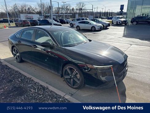 Used 2023 Honda Accord Sport image 3