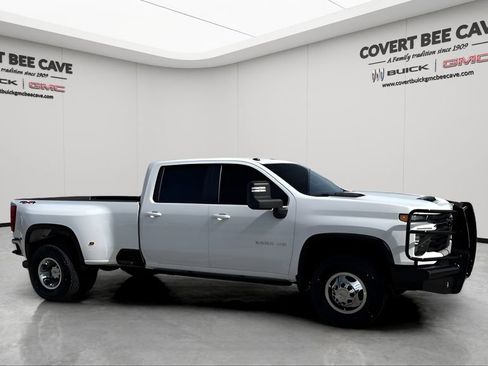 Used 2024 Chevrolet Silverado 3500 LT w/ Convenience Package image 12