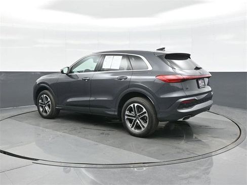 Certified 2025 Audi Q5 Premium w/ Convenience Package image 5