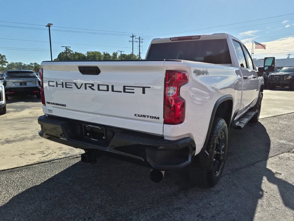 Used 2025 Chevrolet Silverado 2500 Custom w/ Custom Value Package AWD/4WD image 4