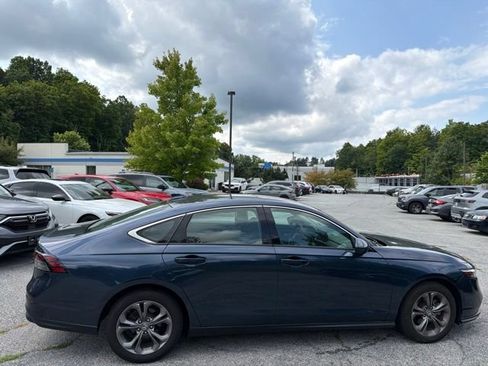 Used 2024 Honda Accord EX image 12