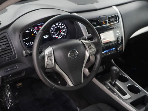 Used 2015 Nissan Altima 2.5 SV FWD image 19