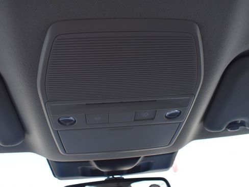 Used 2026 Nissan Sentra SV w/ SV Convenience Package FWD image 36
