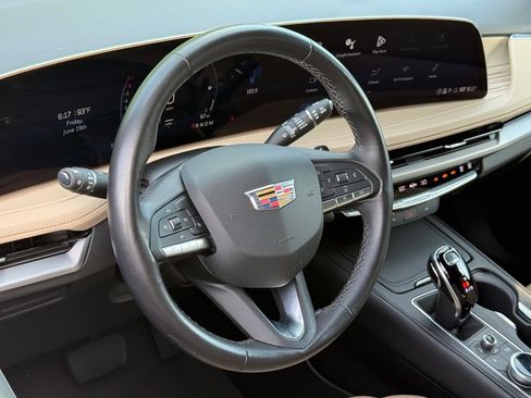 Certified 2025 Cadillac XT4 Premium Luxury FWD image 16